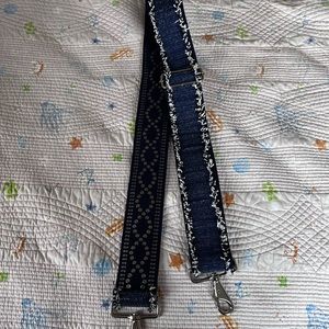 Reversible/adjustable handbag strap for any bag. NWOT adjusts to 52”
